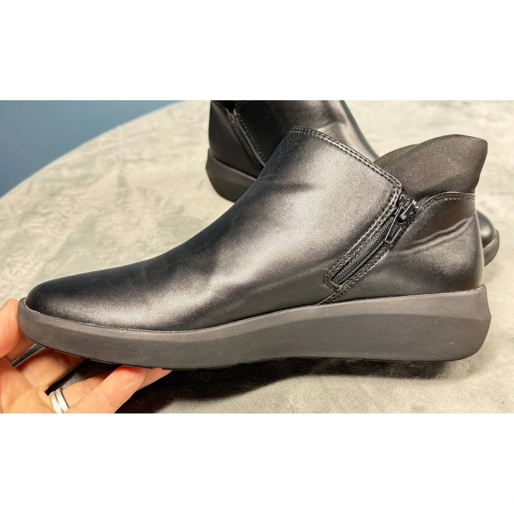 Clarks Collection Ankle Boots Womens 9 Black Leather Zip Cushion Soft